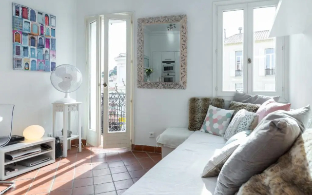 A lovely split level townhouse in the heart of Cannes next to the Marche Forville and the Palais 1749 - Apartment in 戛纳 - Photo 3
