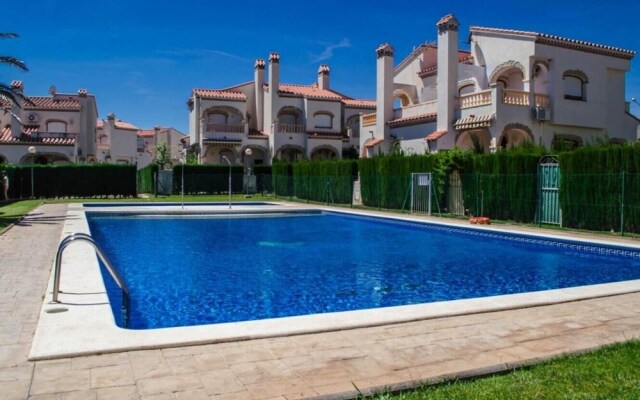 Nice Home see French Title