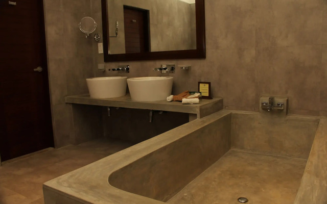 Colombo Court Hotel & Spa Resort
