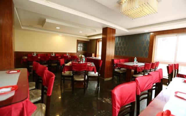OYO 8715 Hotel Nakshatra Grand