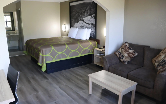 Super 8 by Wyndham Cabot