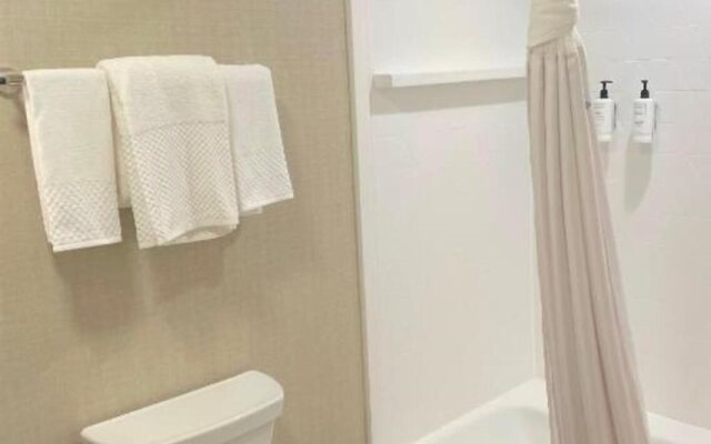 Hotel NoBo Cascade, Tapestry Collection by Hilton