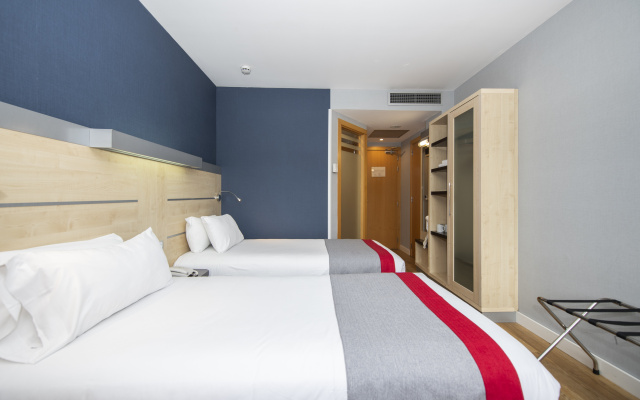 Holiday Inn Express Barcelona - Molins de Rei by IHG