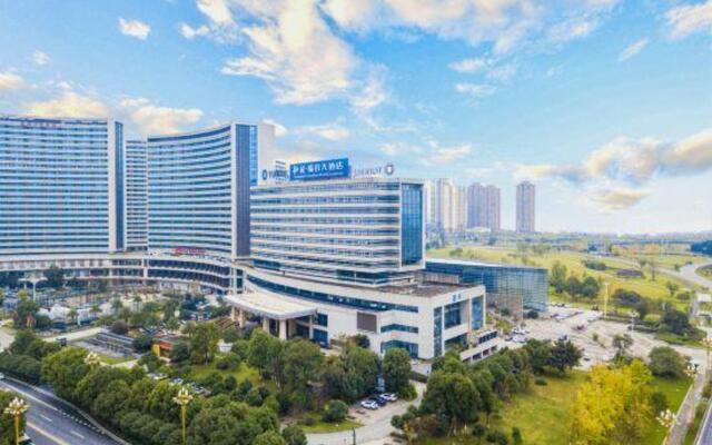Royal Hotel (Chongqing Liangjiang)