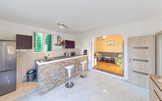 Stunning Home in Kastel Kambelovac With Wifi and 3 Bedrooms