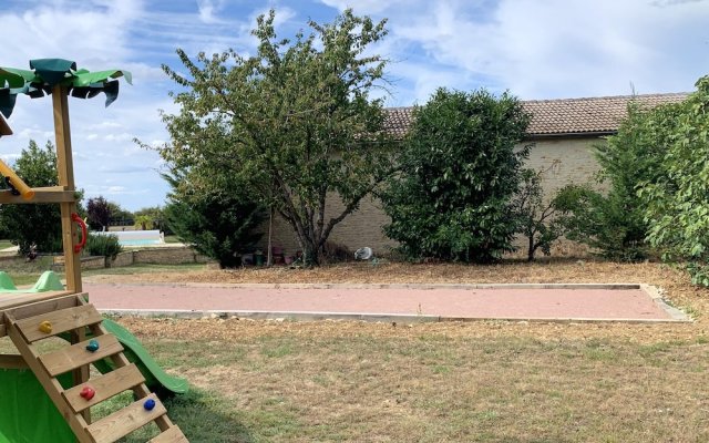 Villa With 5 Bedrooms In Saint Jean De Sauves With Private Pool Enclosed Garden And Wifi