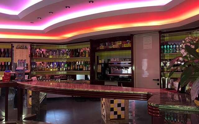 B&B City Bar