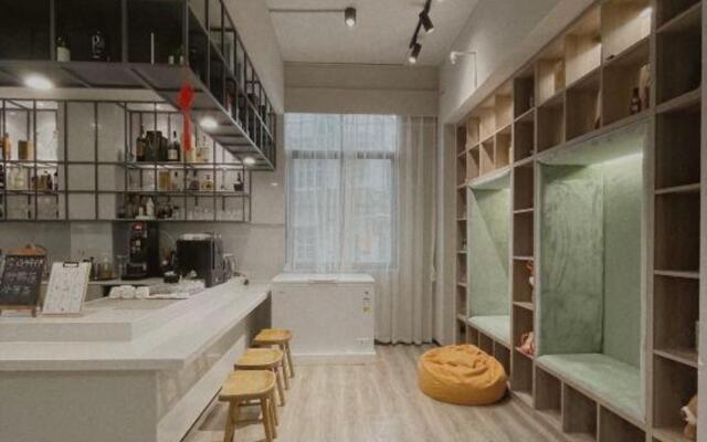 Shenzhen Maoxiang Hotel (Wutongshan Scenic Area)