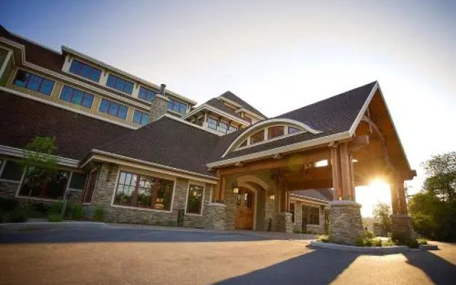 Tamarack Lodge