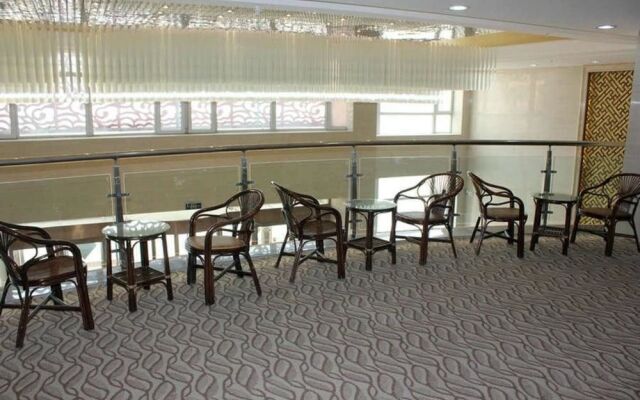 Handan New Oriental Business Hotel