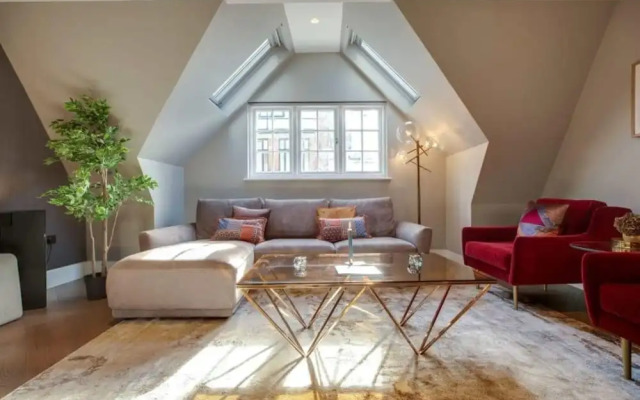 Amazing Roof Terrace Apartment 1-bedroom in London