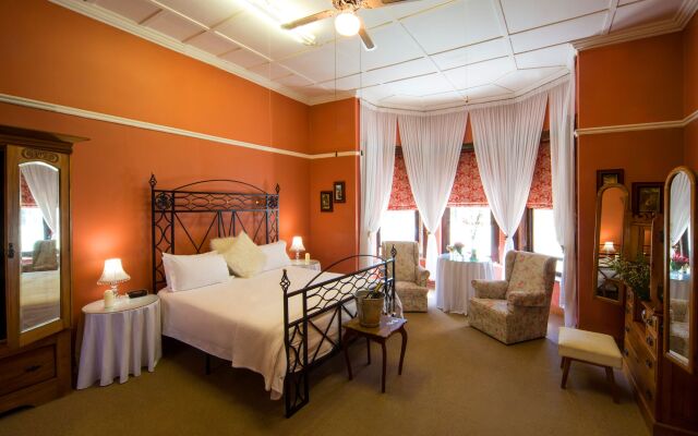 Mountain Manor Guest House & Executive Suites