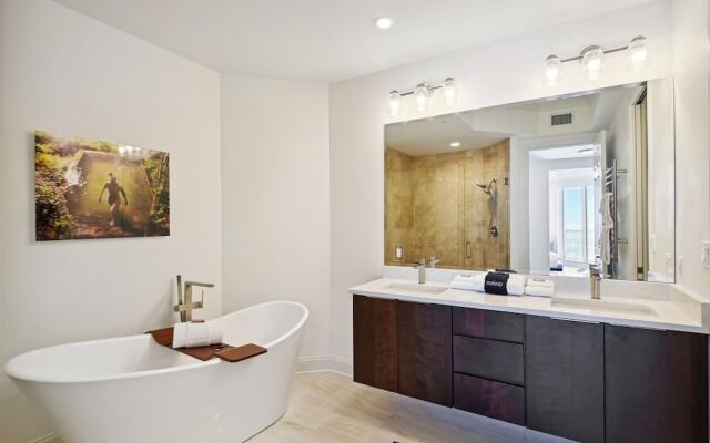 Silver Beach 1702e 3 Bedroom Condo by RedAwning