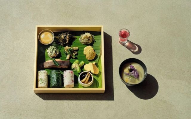 YAWN YARD Kouri Island