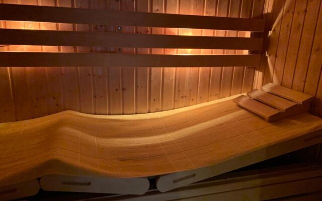 Bed & Sauna
