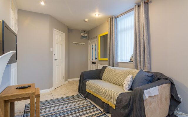 Belfast City Centre Apartment