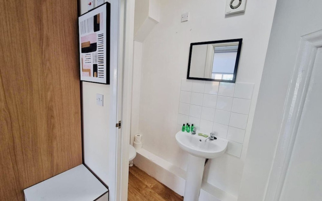 Potteries Suite in Sevenoaks