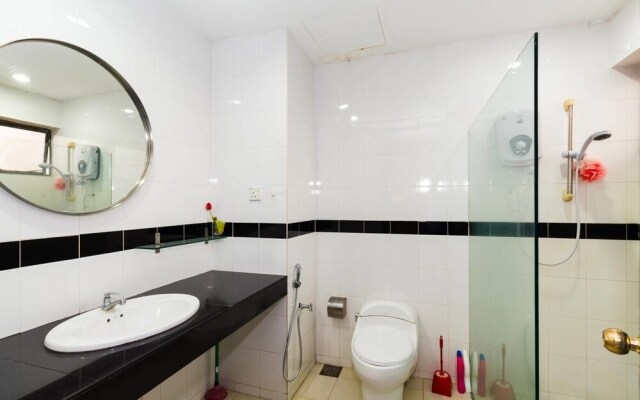 Cozy and Elegant Shahzan Court