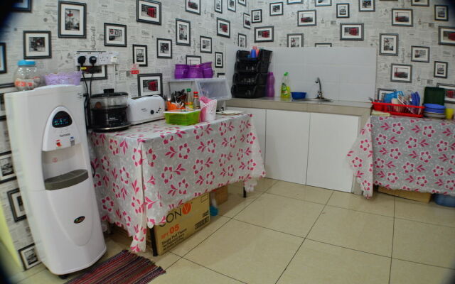 OYO 89583 Grove Hotel