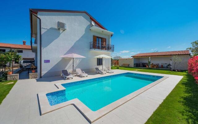 House Demetra