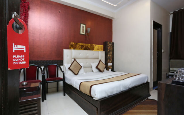 OYO 7634 Hotel Delhi Continental