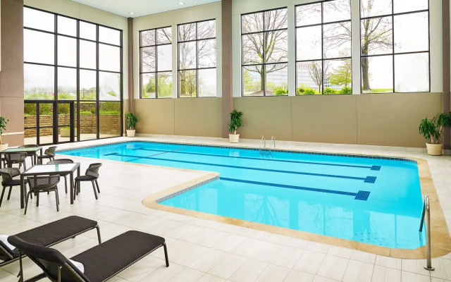 Sheraton Lisle Naperville Hotel