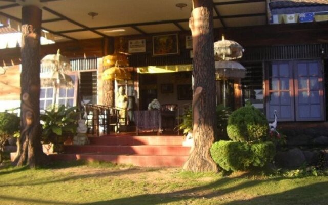 Country Hotel Trawas