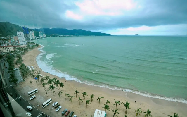 Nha Trang Cozy Beachfront Apartment