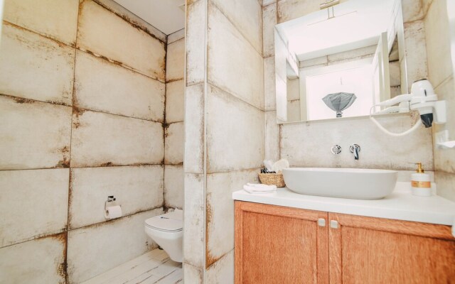 Rhodium Hotel