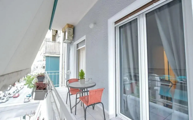 Live As A Greek in Iokasti apartment