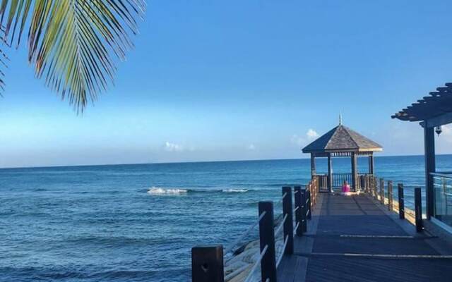 Luxury 1-bed Apartment in Montego Bay