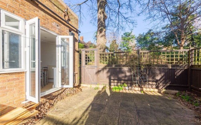 Peaceful and Serene 2BD Flat in Southfields