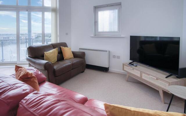The Penthouse - 3 Bedroom Apartment - Llanelli
