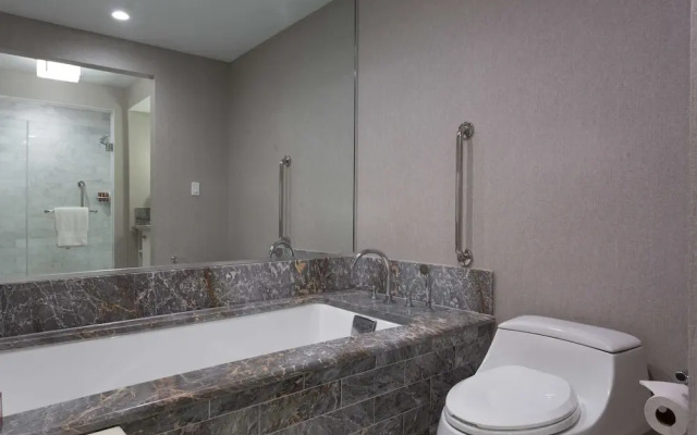 Beachfront Condo With Large Balcony