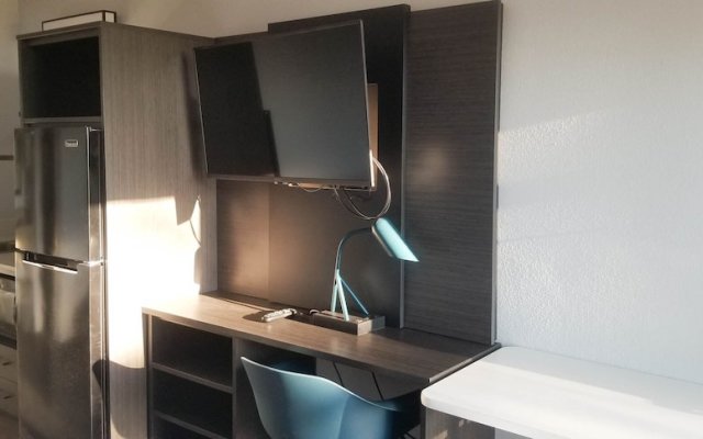 Studio 6 LaPlace, LA