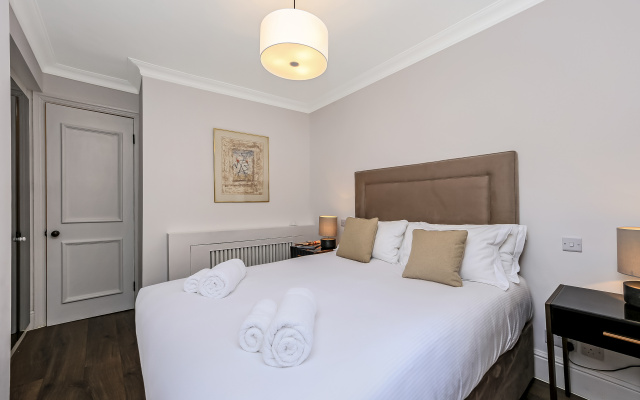 44 Curzon Street Apartments by Mansley
