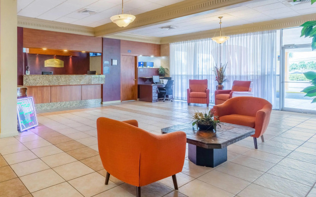Howard Johnson by Wyndham Lakeland
