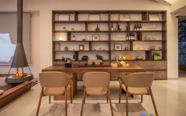 Xingyi Wanfeng Linyueqili B&B