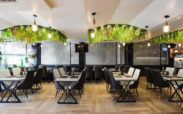 Hotel Luxury Villa Near Delhi Airport