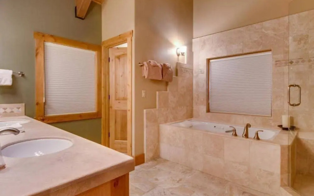 Skislope Sanctuary Close to Outdoor Activities