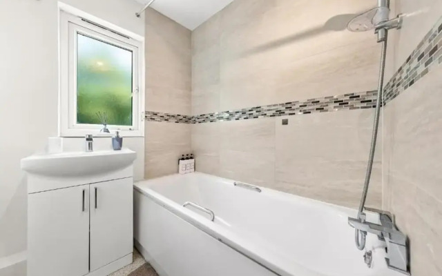 Cosy London Apartment Near Canary Wharf