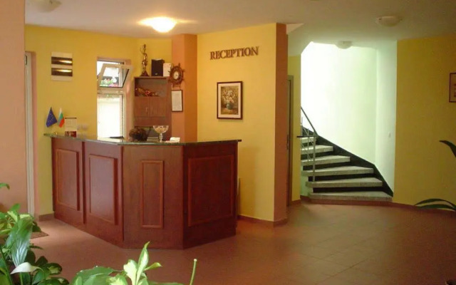 Caprice Family Hotel
