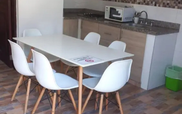 Apartment 1cl2 in the Walled Center With Aircon