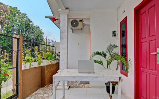 SPOT ON 91950 Guest House TekNong Syariah