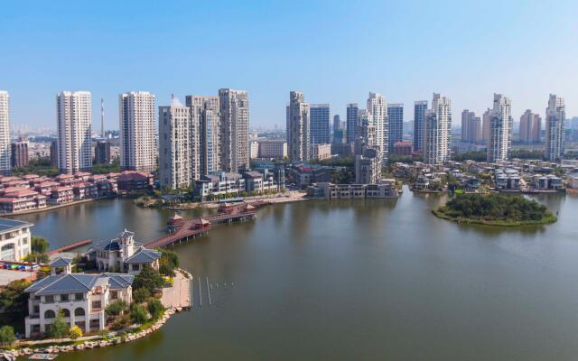 Crowne Plaza Tianjin Meijiangnan by IHG