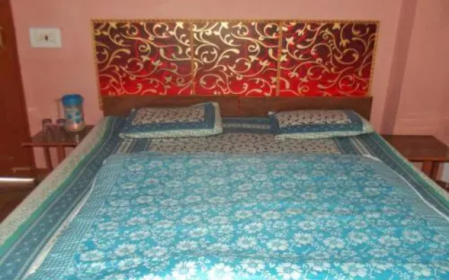 Pines and Peaks Hotel