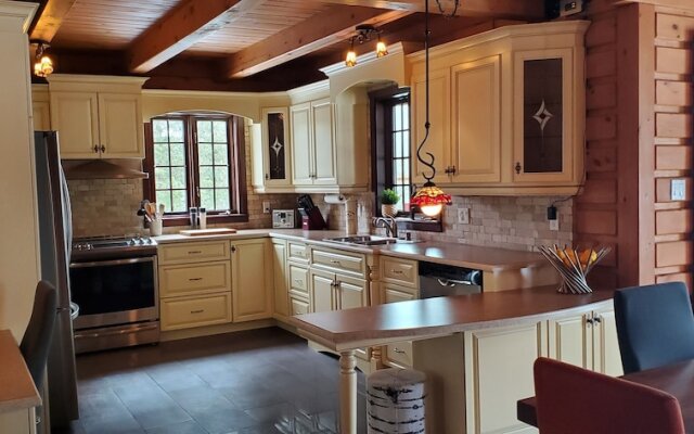 Chalet Grandes-piles St-maurice, Quai Privé