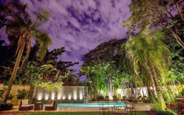 Las Lomas Casa Hotel