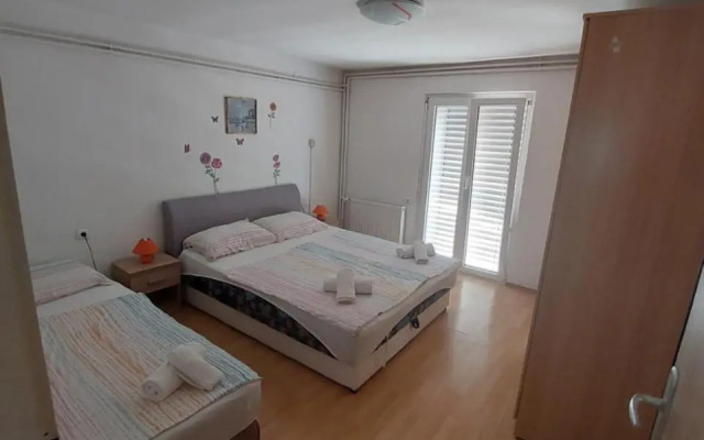Apartma Ursa