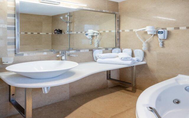 Smy Santorini Suites & Villas